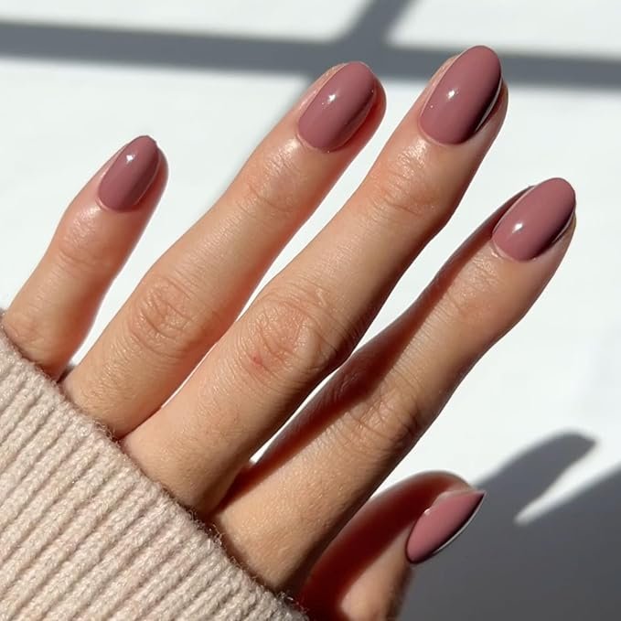 Mauve pink press-on nails with a glossy finish – perfect for chic everyday wear in 2025