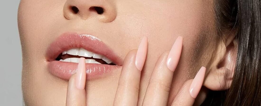 Best Short Press-On Nails for Everyday Wear (2025 Edition)